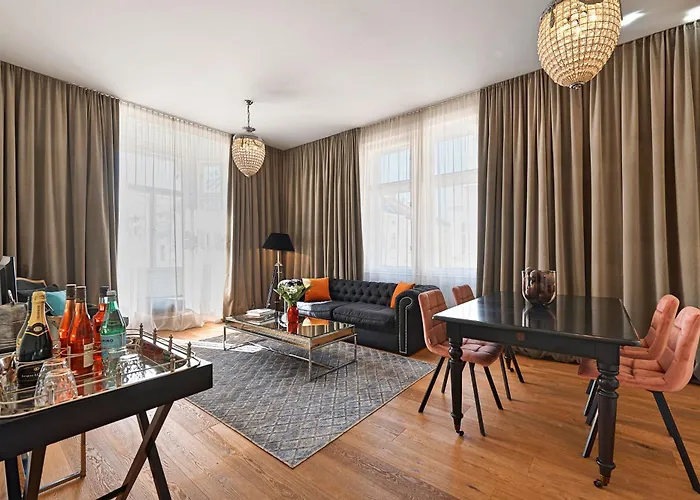 6 Rooms