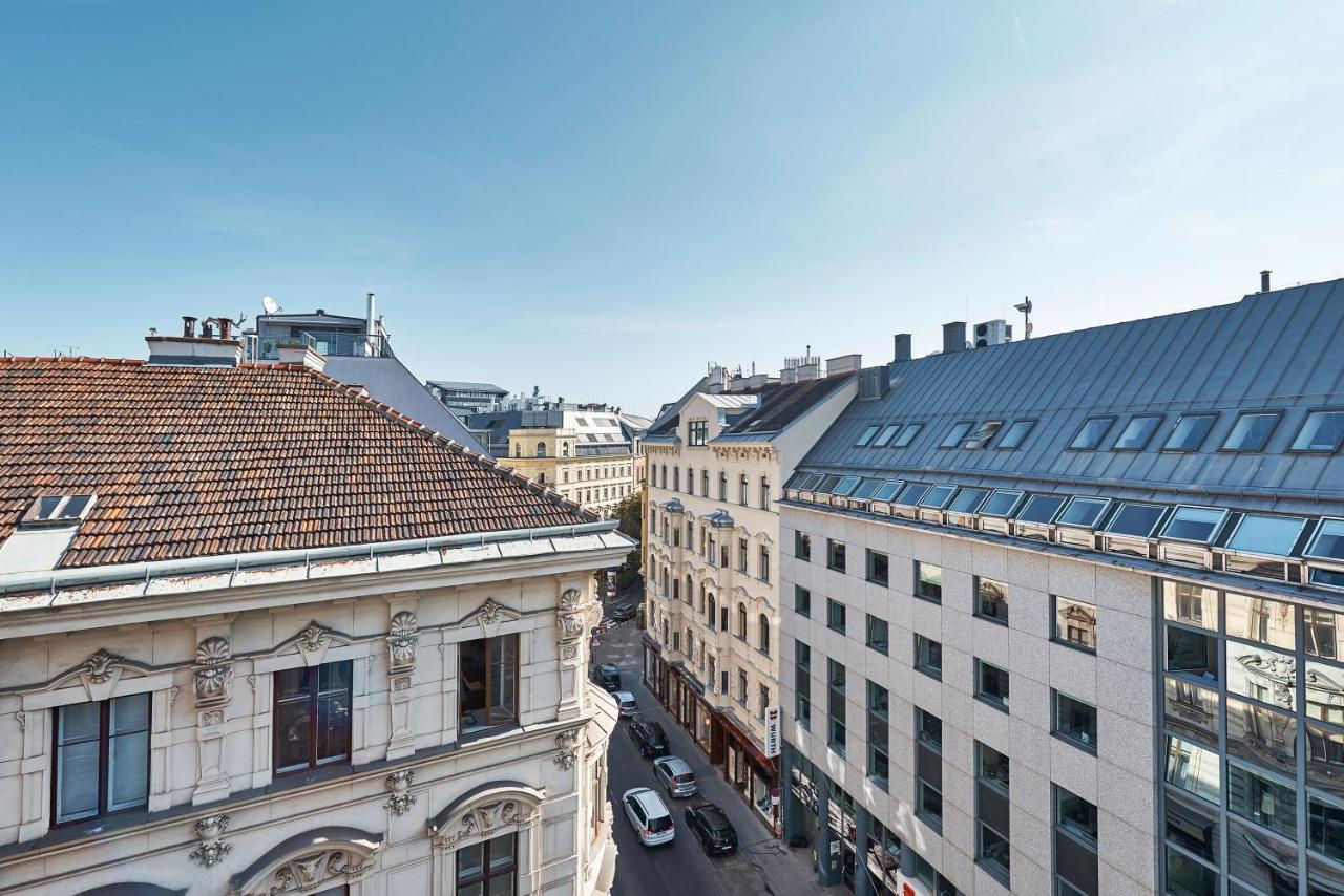 6 * Vienne